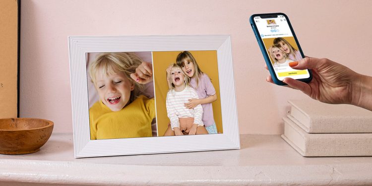 Aura Carver Mat 10″ : un cadre numérique aussi simple qu’émouvant