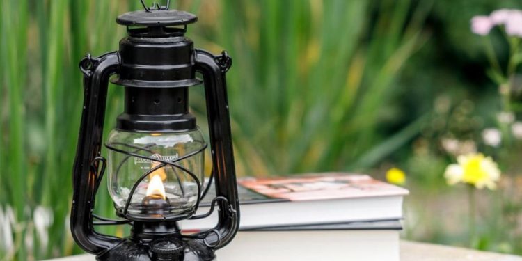 FEUERHAND : convivialité & partage autour de ces lampes-tempête vintage modernisées