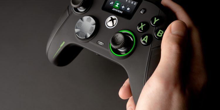 Nacon Revolution X Unlimited : la manette qui veut détrôner la Xbox Elite