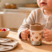 Béaba Click & Drink : une tasse pour boire presque comme les grands