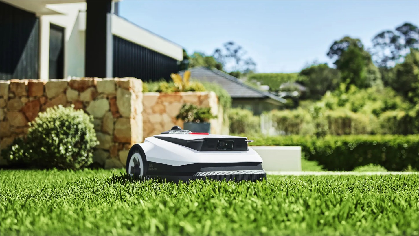 Test de l’Ecovacs GOAT A1600 LiDAR Pro, le Goat des robots tondeuses ?